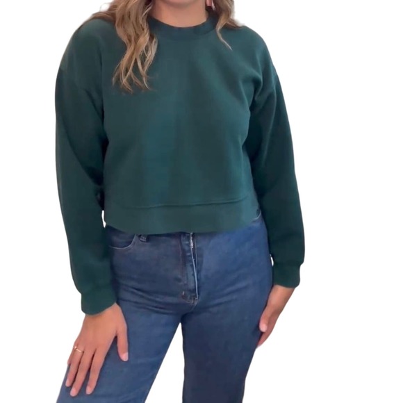 Zara Tops - Zara Cropped Emerald Green Crewneck